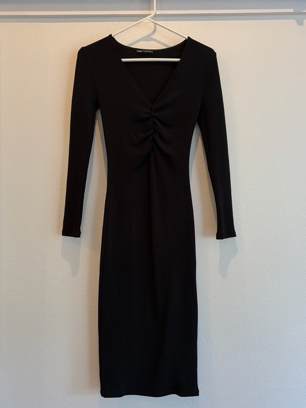 Zara Black Long-Sleeve V-Neck Ruched Midi Dress
